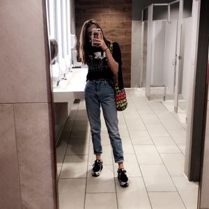 Super cute vintage mom jeans